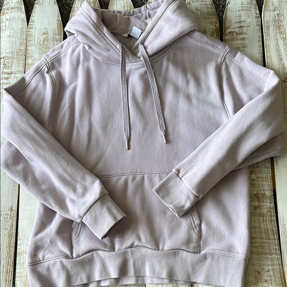 Athleta Tops - Athleta Women’s Plush Hoodie Size S Light Purple *discoloration*